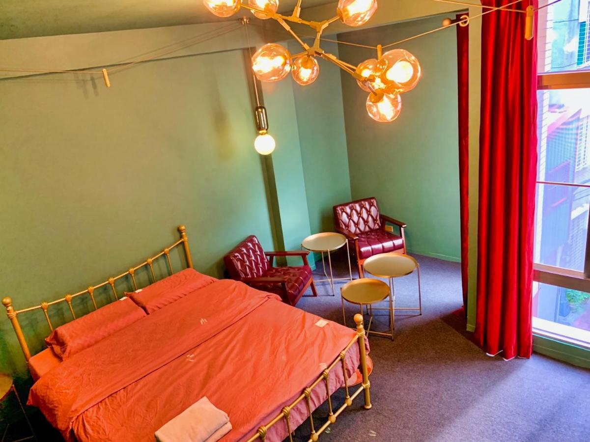Hinoki Mansion Hostel Tainan Bagian luar foto