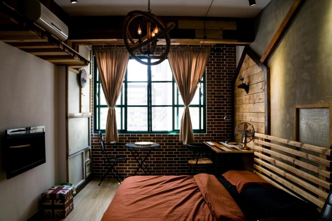 Hinoki Mansion Hostel Tainan Bagian luar foto