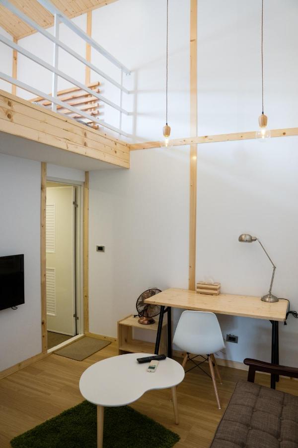 Hinoki Mansion Hostel Tainan Bagian luar foto