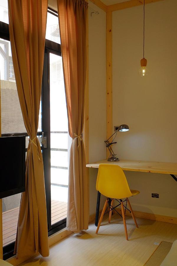 Hinoki Mansion Hostel Tainan Bagian luar foto