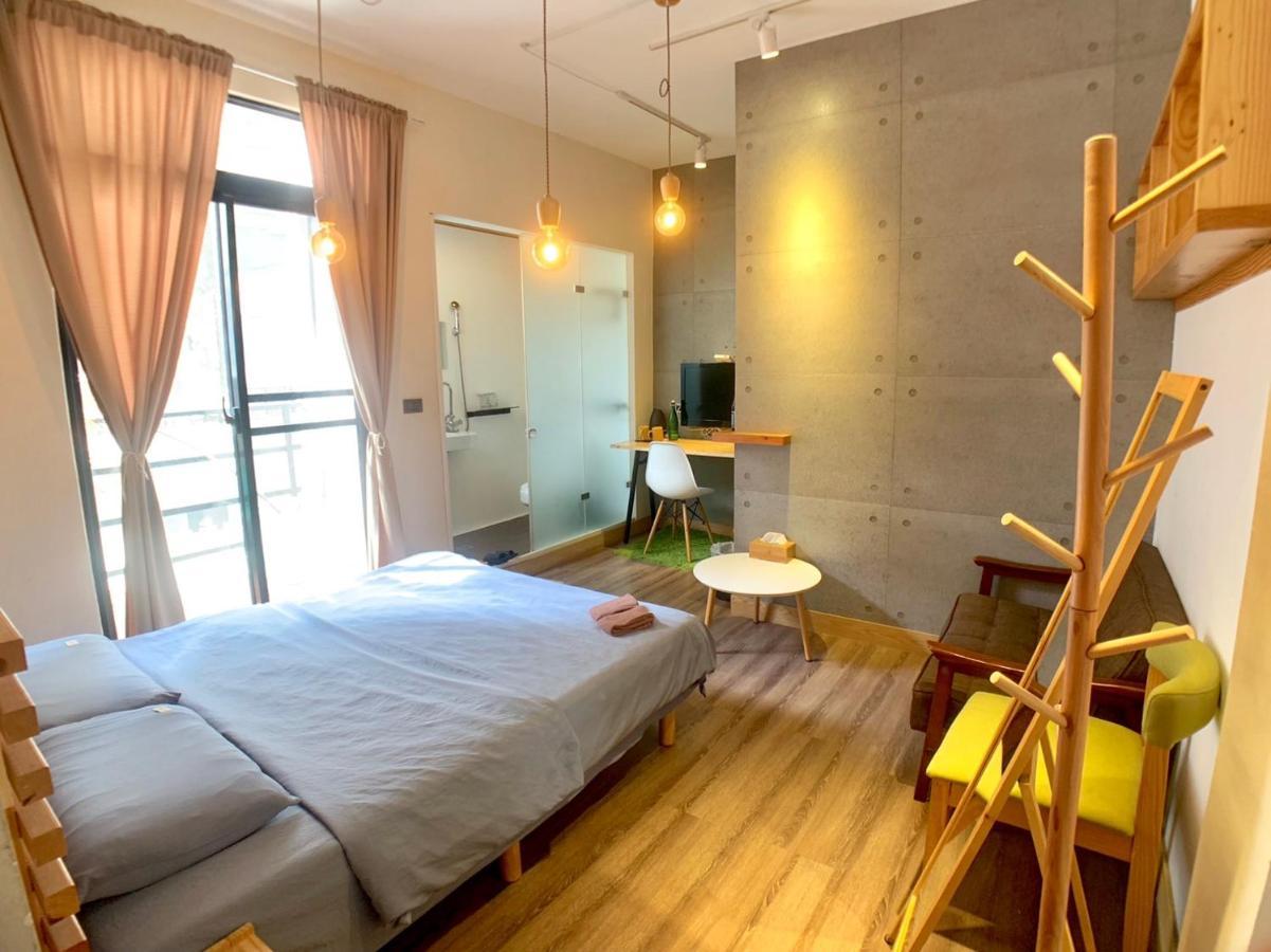 Hinoki Mansion Hostel Tainan Bagian luar foto