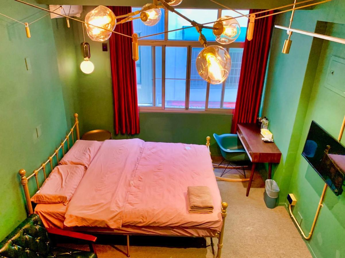 Hinoki Mansion Hostel Tainan Bagian luar foto