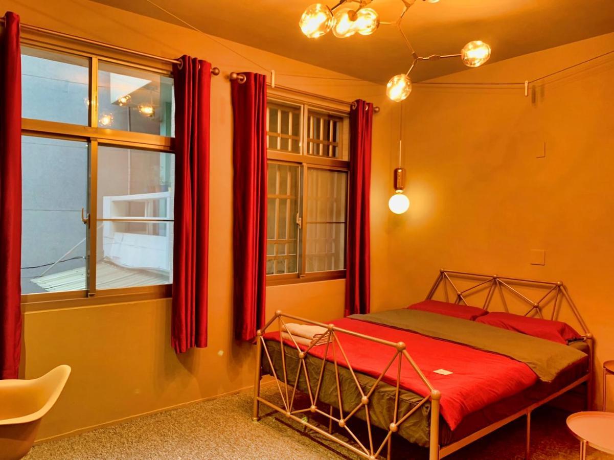 Hinoki Mansion Hostel Tainan Bagian luar foto