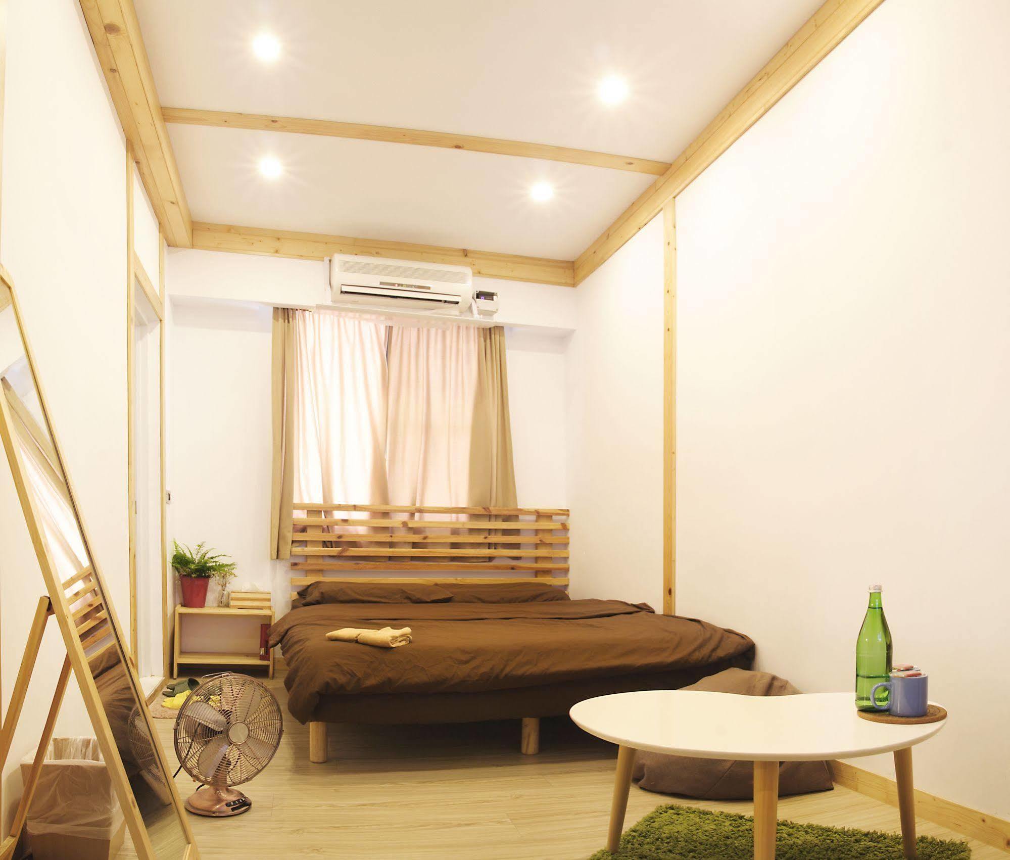 Hinoki Mansion Hostel Tainan Bagian luar foto