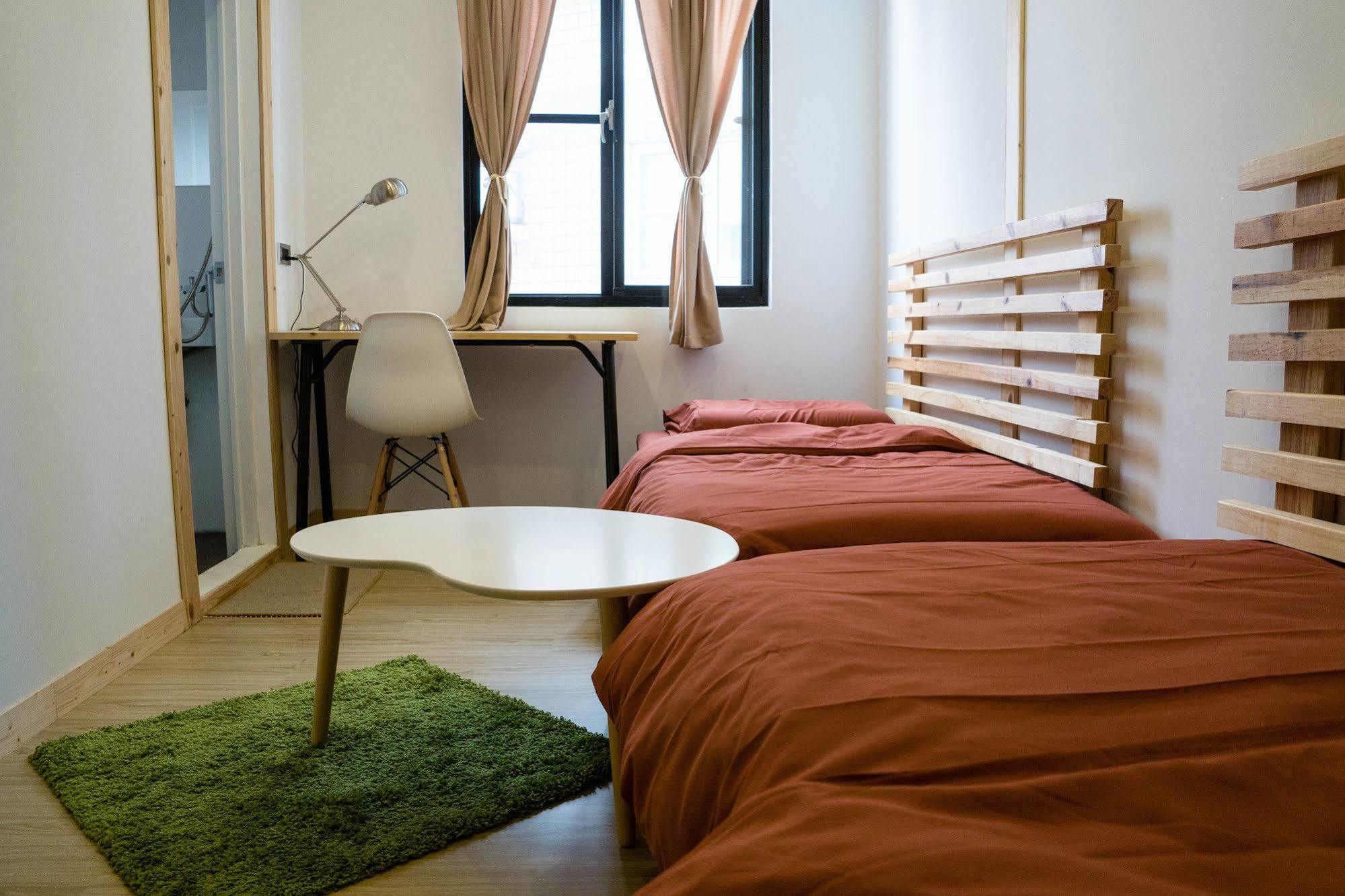 Hinoki Mansion Hostel Tainan Bagian luar foto