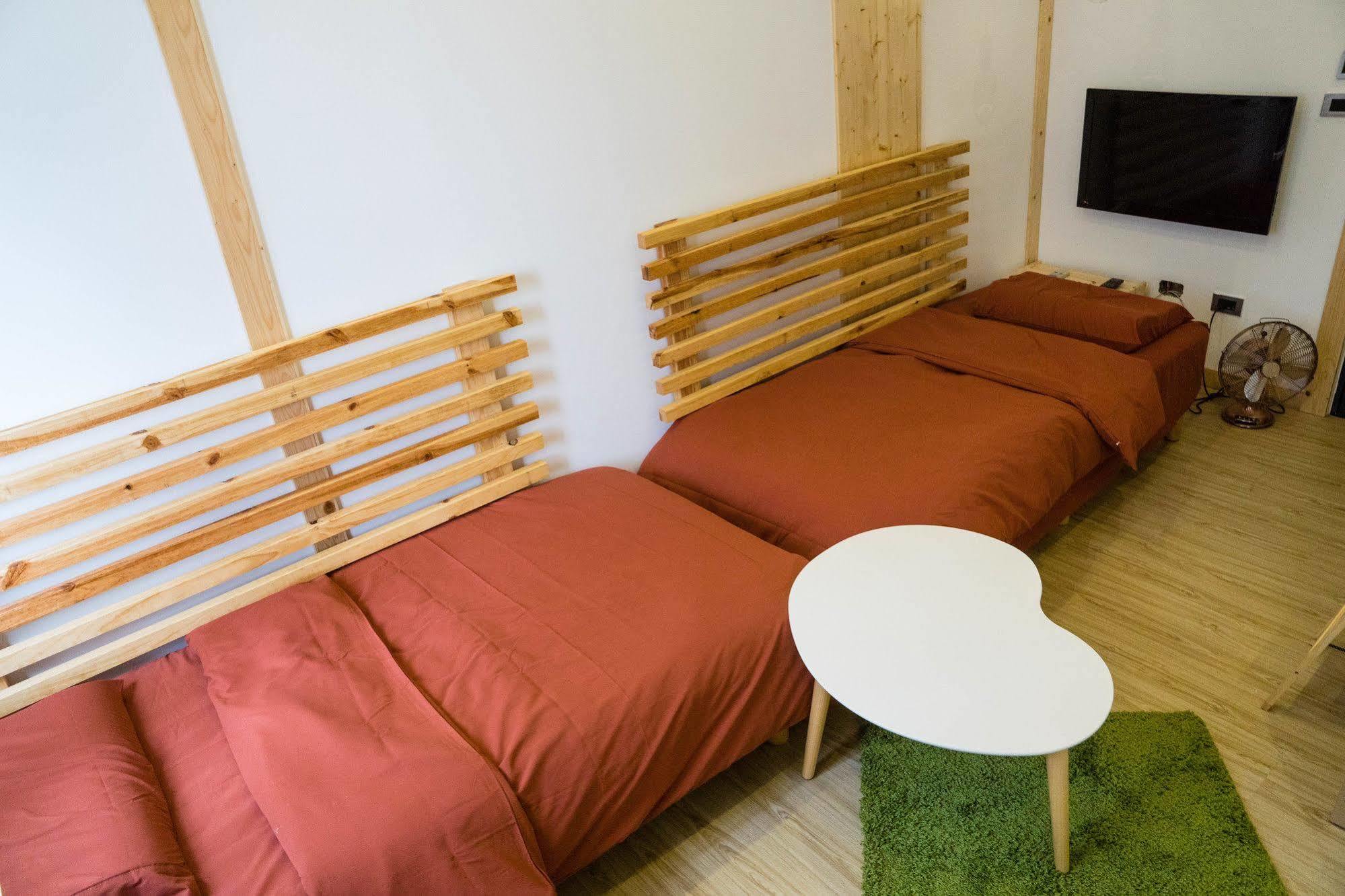Hinoki Mansion Hostel Tainan Bagian luar foto