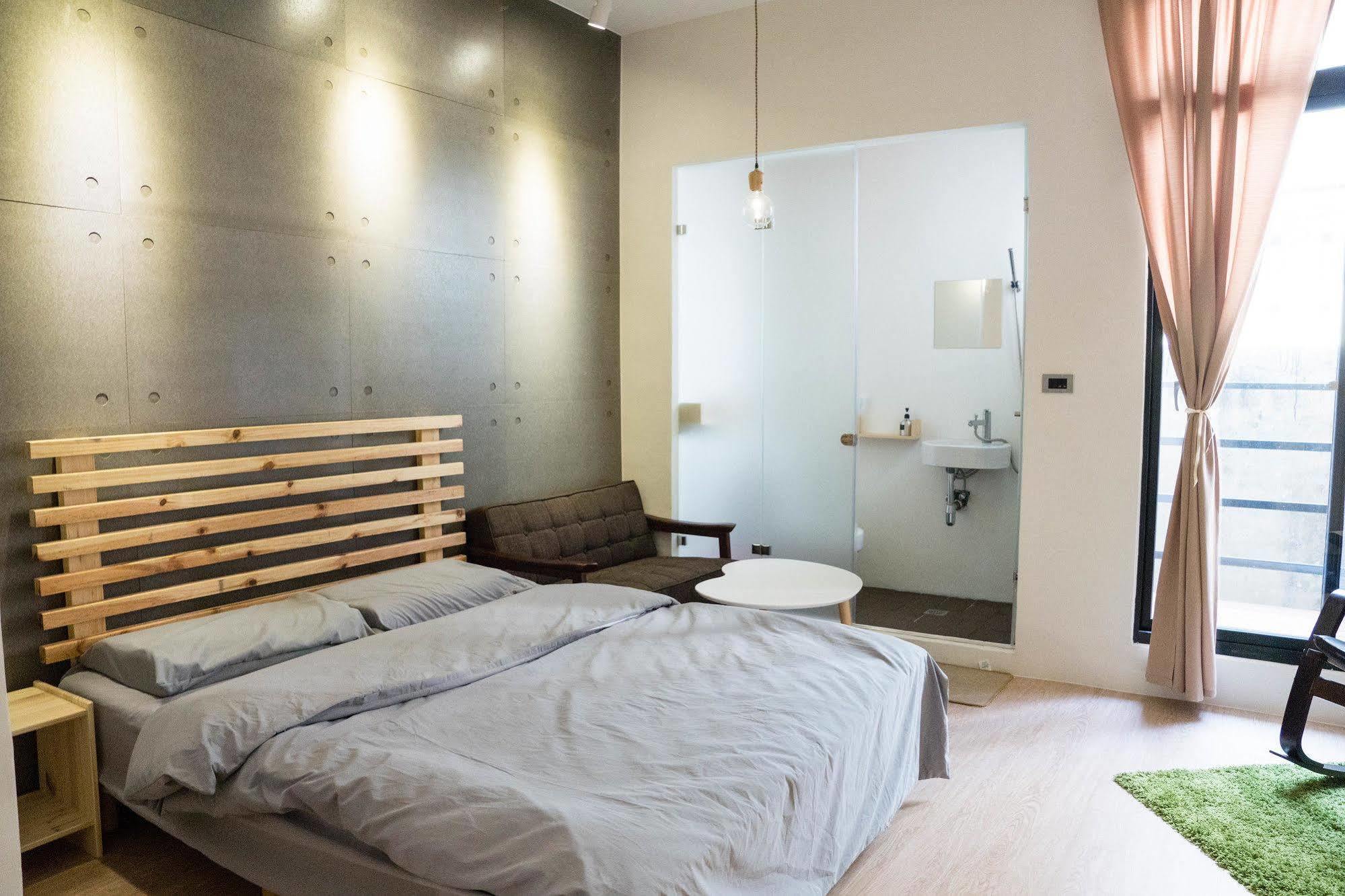 Hinoki Mansion Hostel Tainan Bagian luar foto