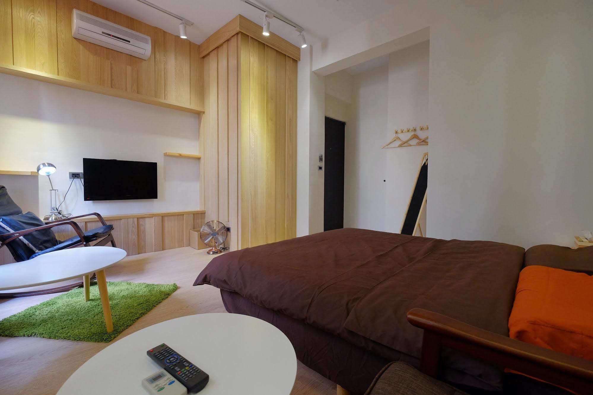 Hinoki Mansion Hostel Tainan Bagian luar foto