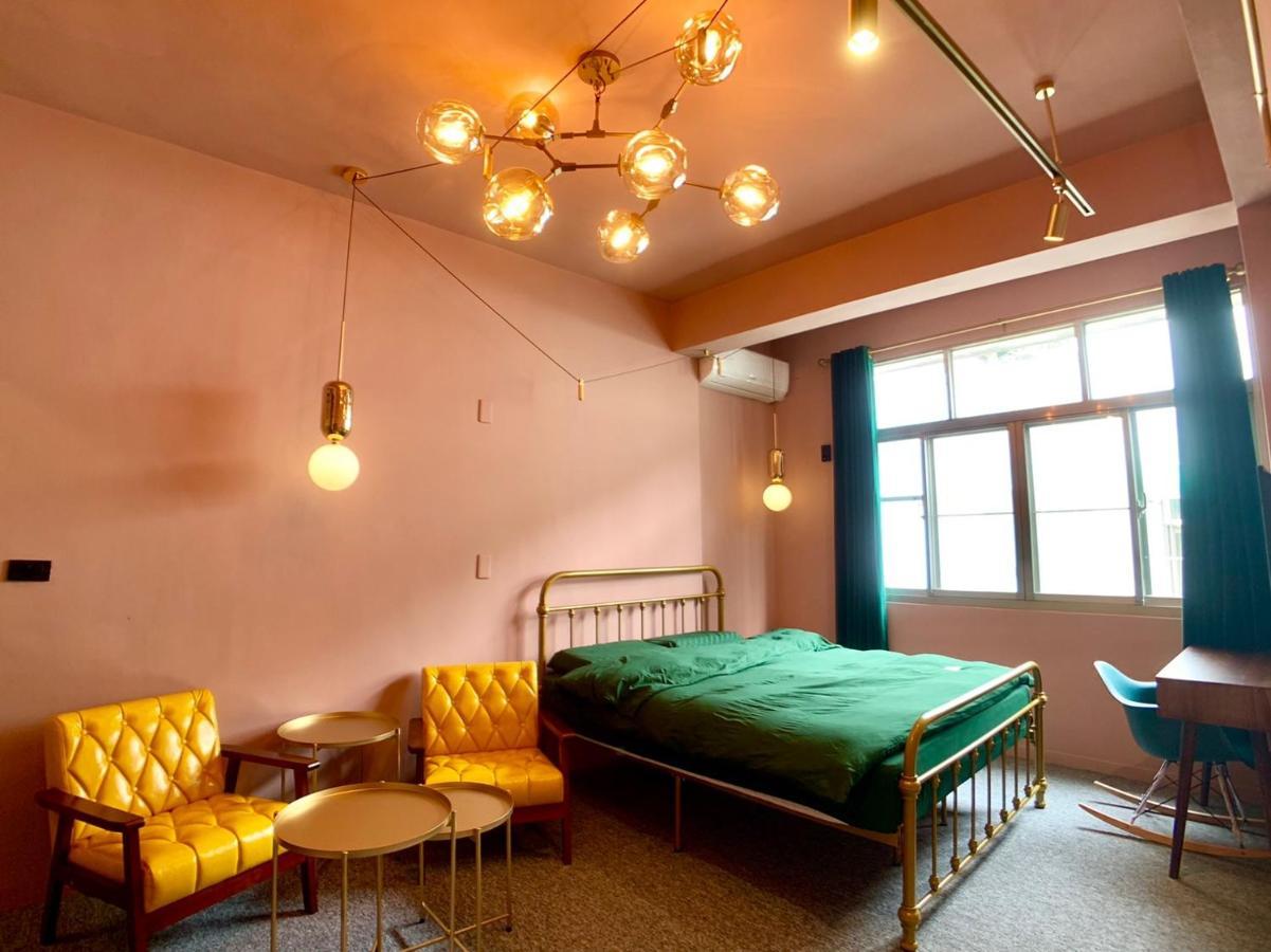 Hinoki Mansion Hostel Tainan Bagian luar foto